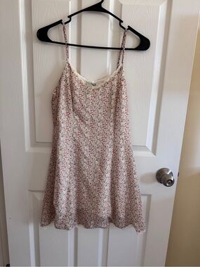 Urban Outfitters Lucca Couture Pink Floral Lace Cami Strap Lightweight Dress EUC